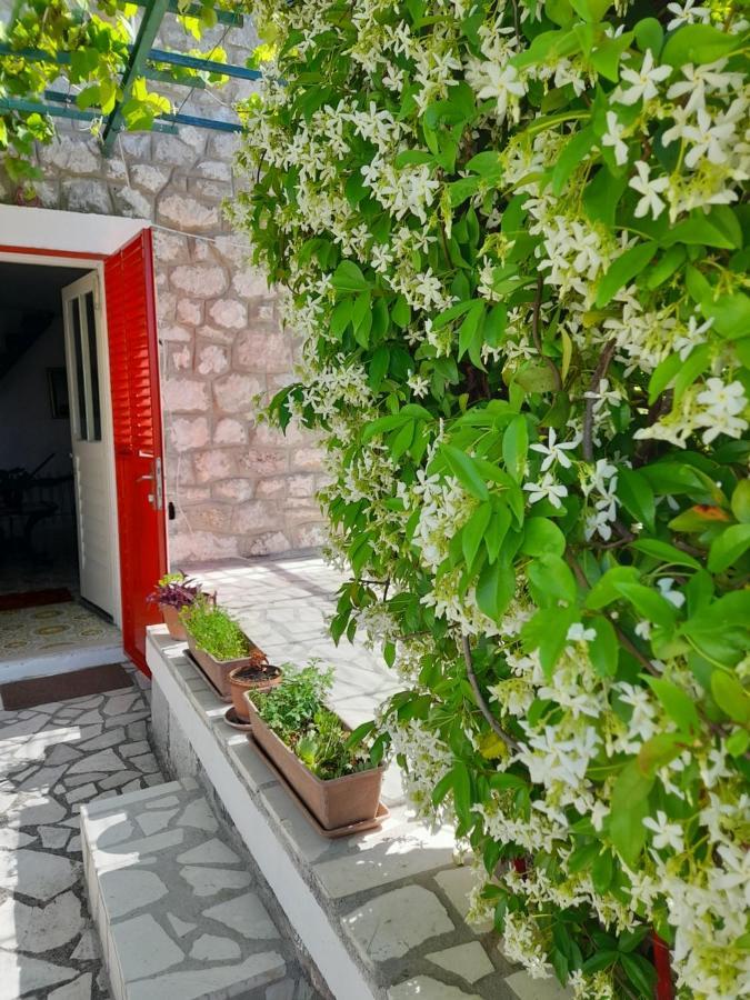 Stone House In Buljarica Villa Petrovac Bagian luar foto