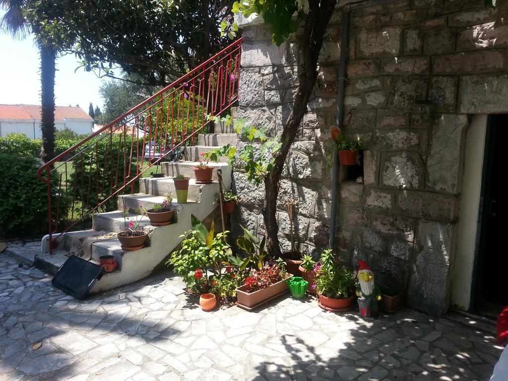 Stone House In Buljarica Villa Petrovac Ruang foto